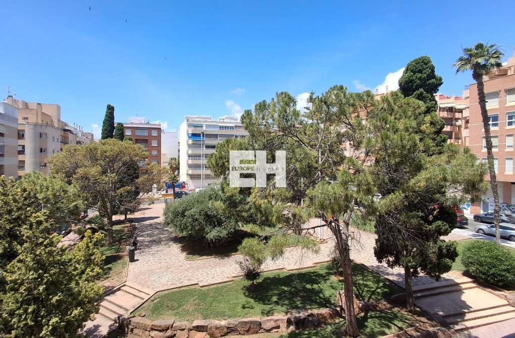 Revente - Appartement - Torrevieja - Centro