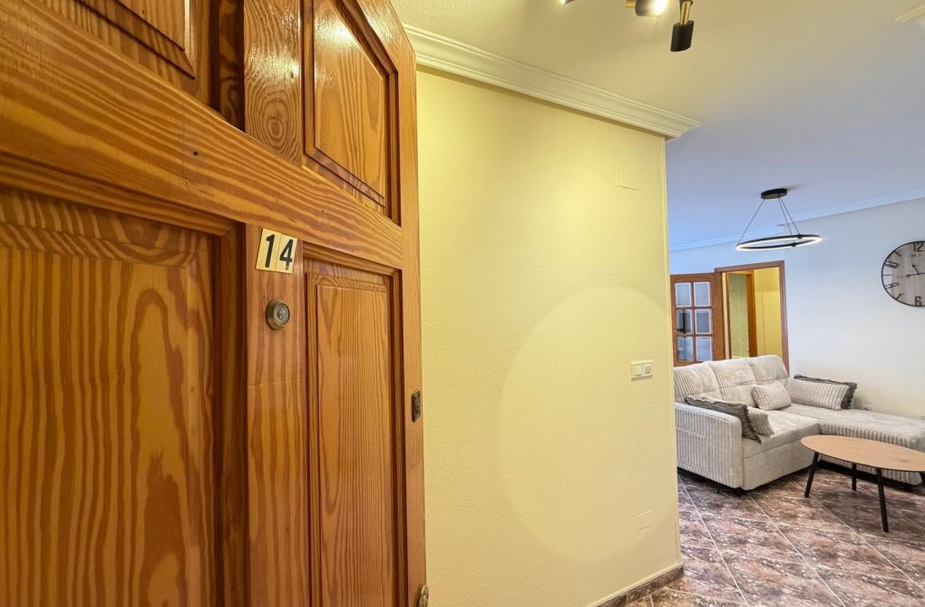 Revente - Appartement - Torrevieja - Centro