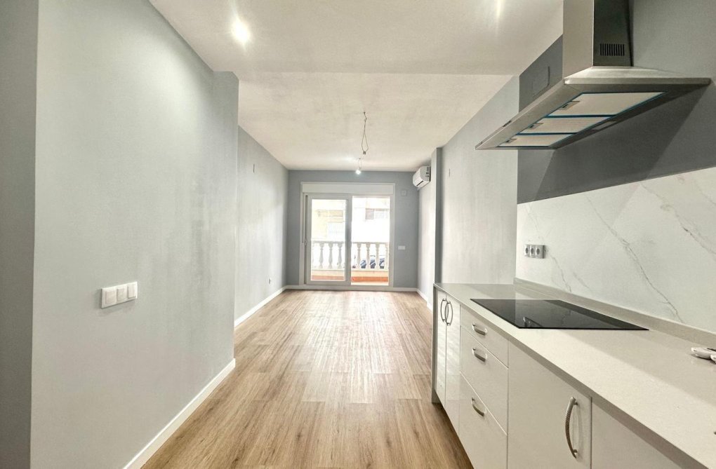 Revente - Appartement - Torrevieja - La Mata Pueblo
