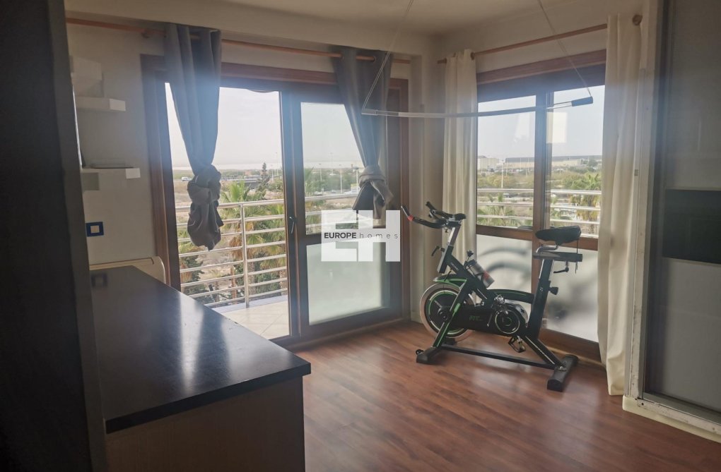 Revente - Appartement - Torrevieja - La Veleta