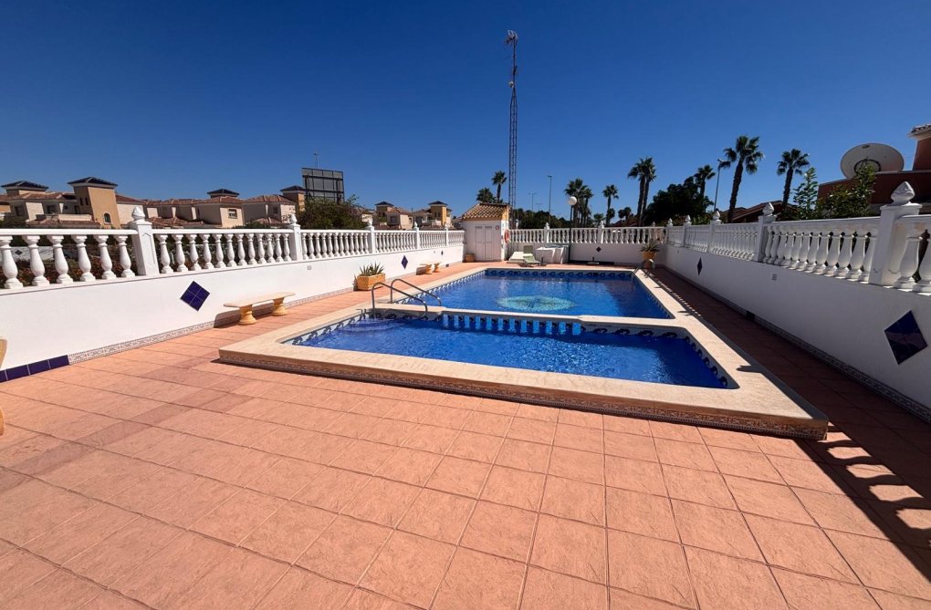 Revente - villa - Guardamar del Segura - Costa Blanca