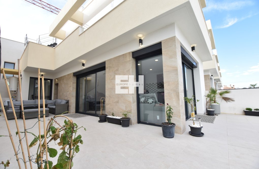 Revente - villa - Los Montesinos - Costa Blanca