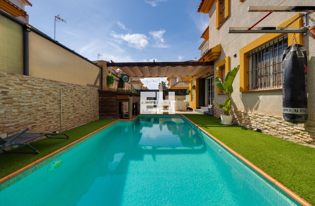 Revente - villa - Los Montesinos - La Herrada