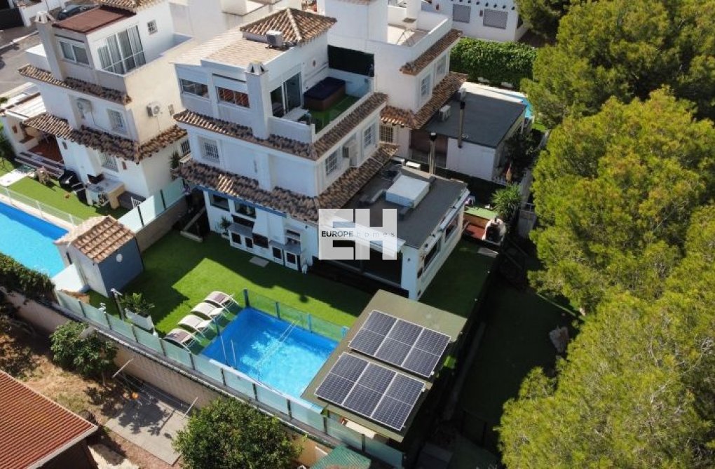 Revente - villa - Orihuela Costa - Costa Blanca