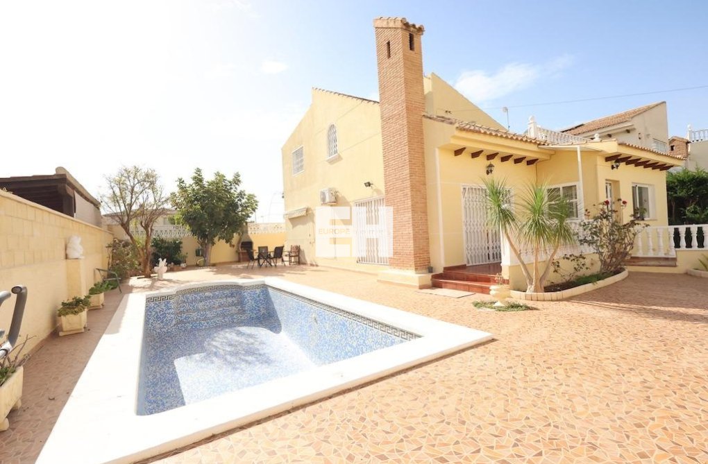 Revente - villa - Orihuela Costa - Costa Blanca