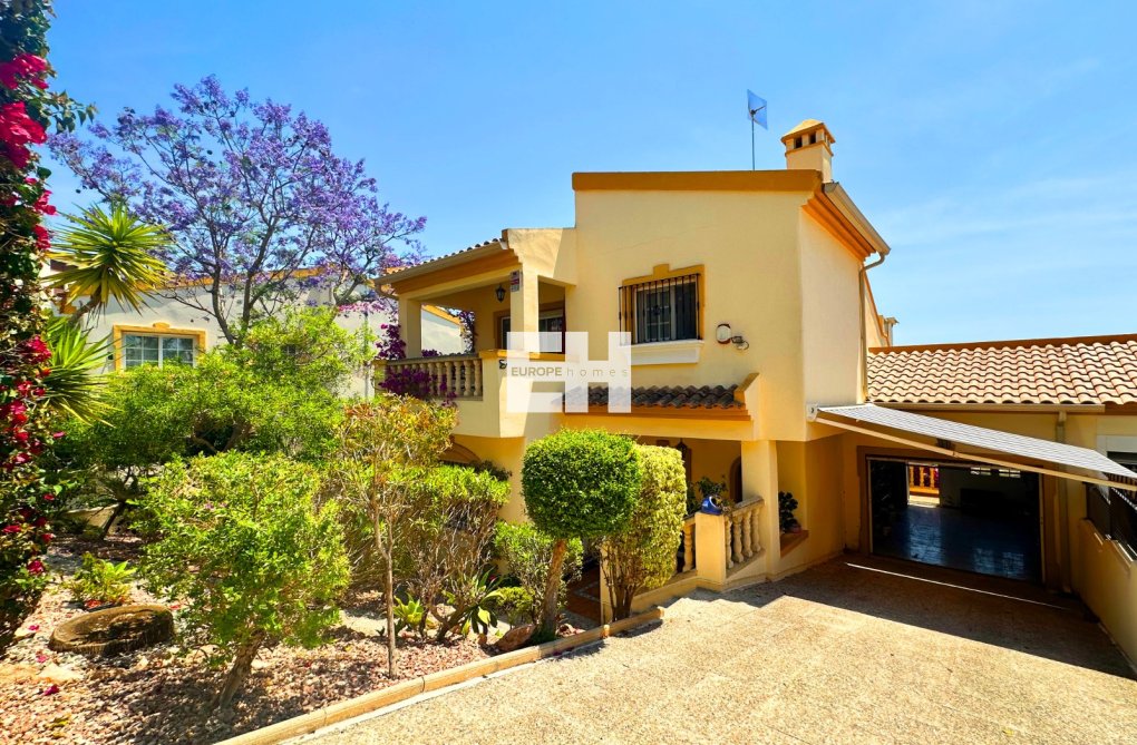Revente - villa - Orihuela Costa - Costa Blanca