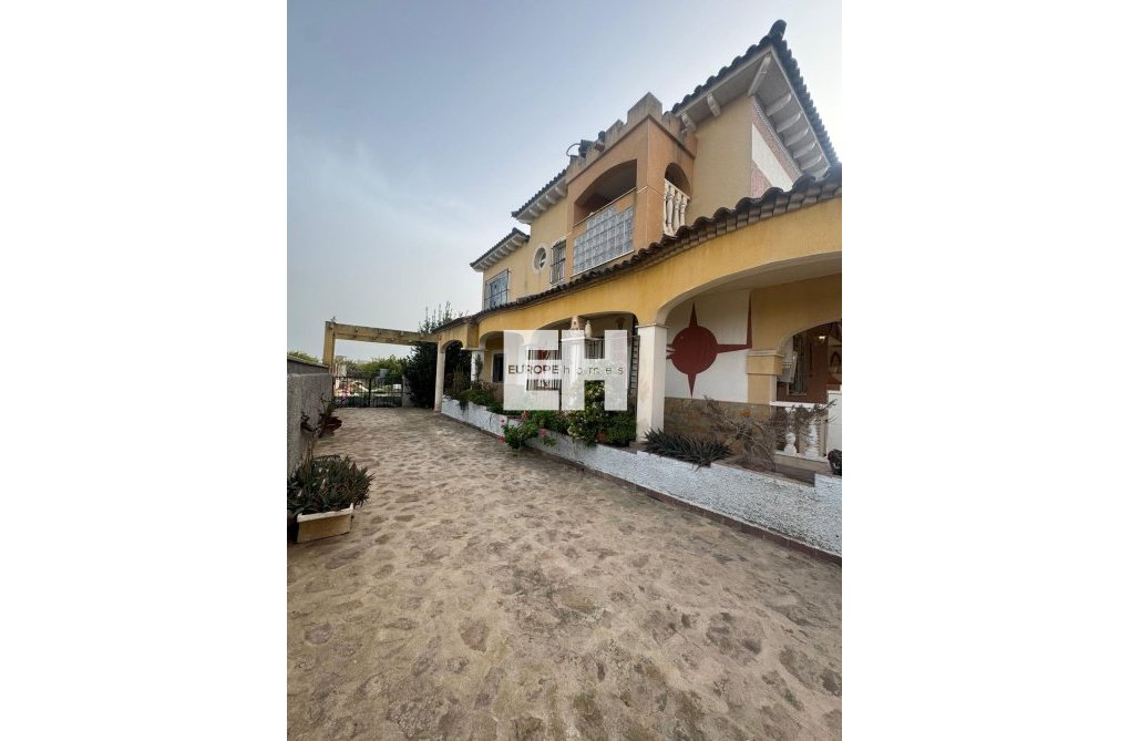 Revente - villa - Orihuela - La Campaneta