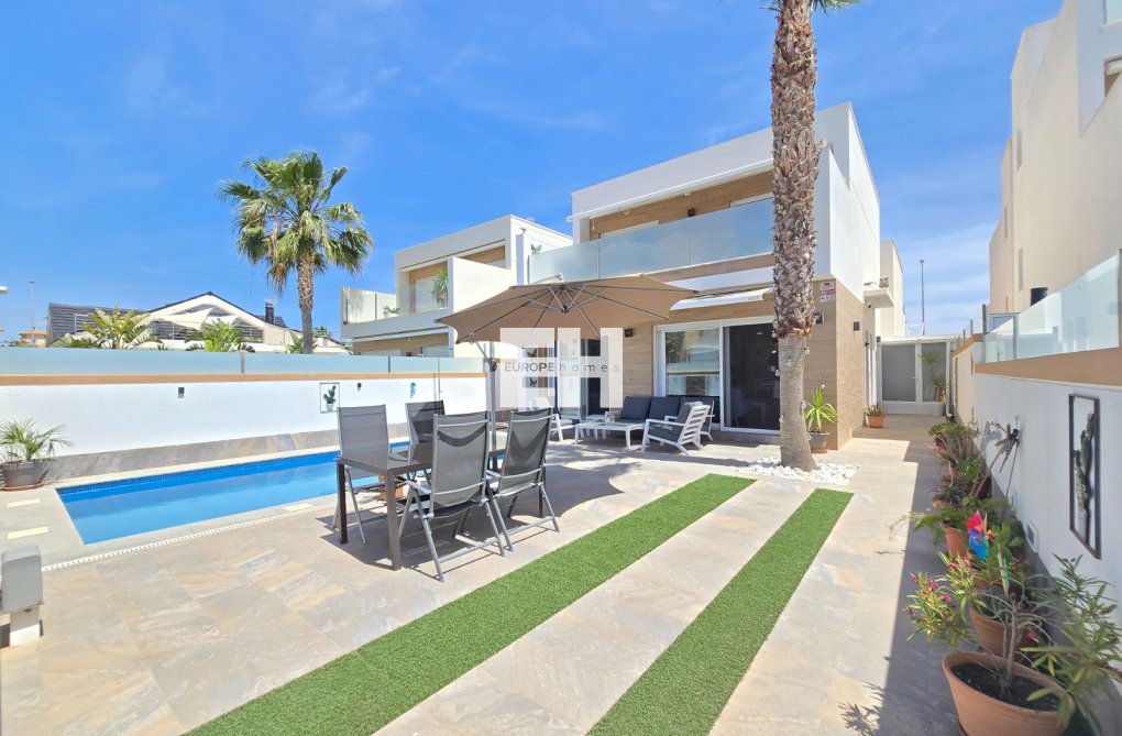Revente - villa - Pilar de la Horadada - Costa Blanca