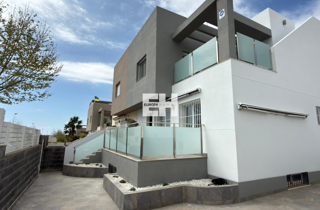 Revente - villa - Torrevieja - Costa Blanca