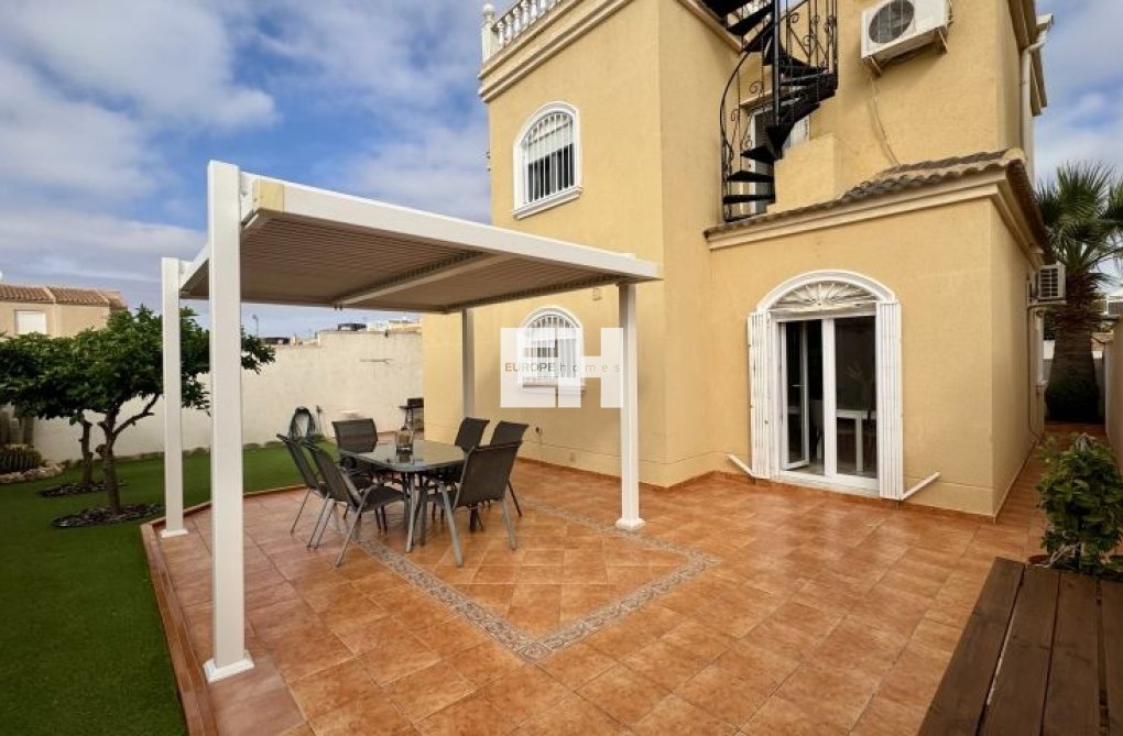 Revente - villa - Torrevieja - Costa Blanca