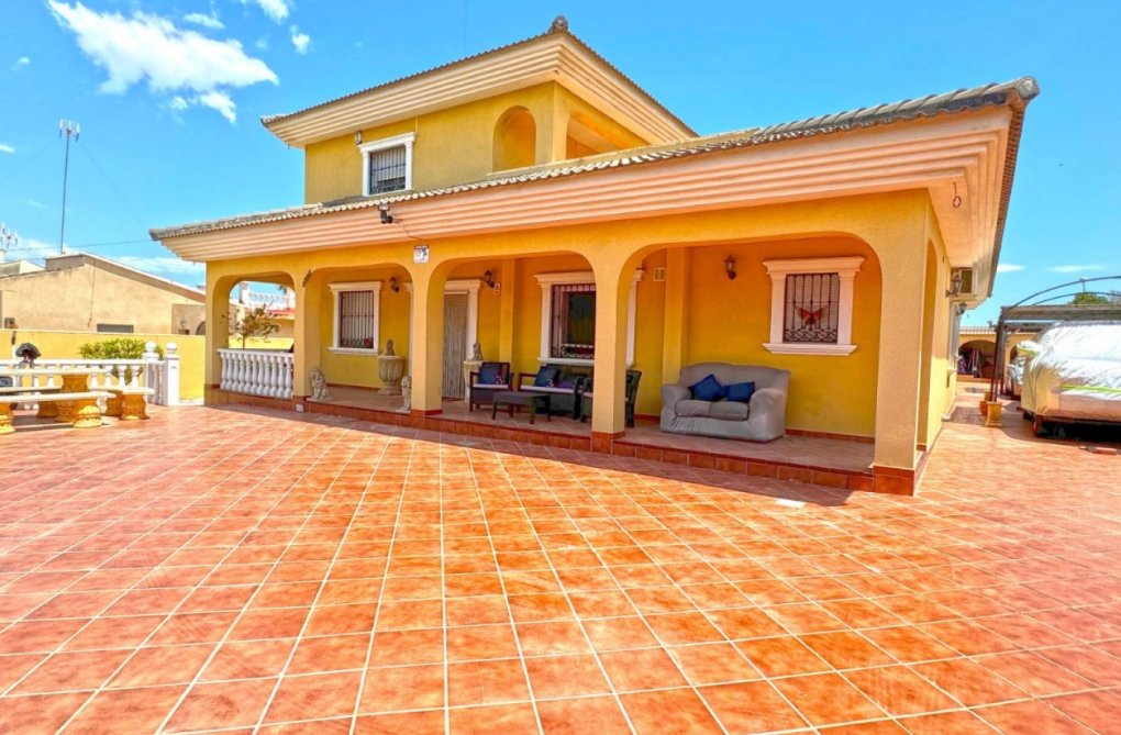 Revente - villa - Torrevieja - Costa Blanca