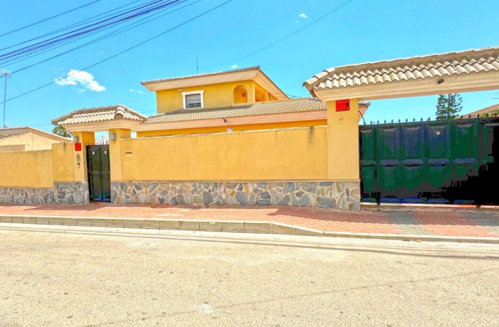 Revente - villa - Torrevieja - Costa Blanca