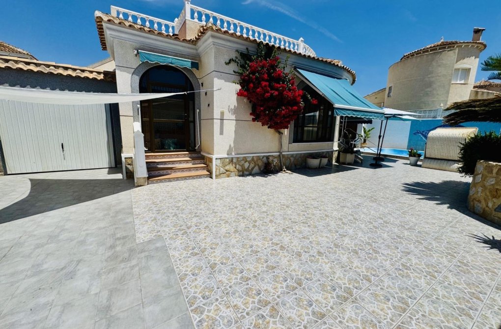 Revente - villa - Torrevieja - La Siesta - El Salado - Torreta