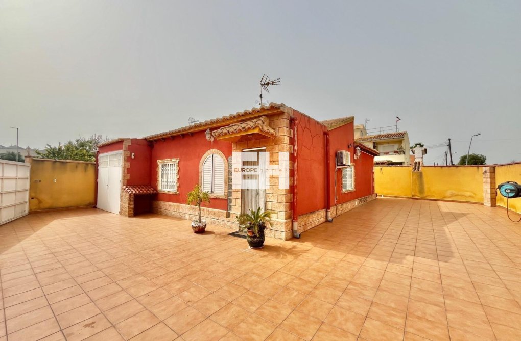 Revente - villa - Torrevieja - Los Balcones - Los Altos Del Edén