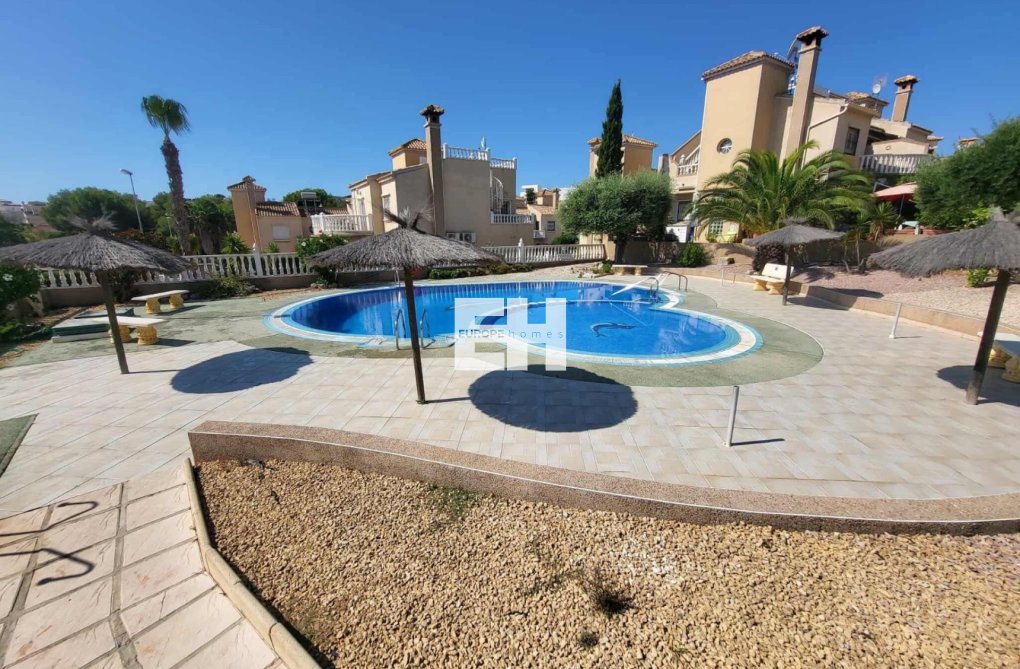 Revente - villa - Villamartin - Costa Blanca