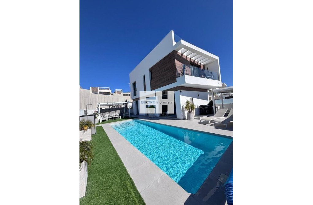 Revente - villa - Villamartin - Costa Blanca