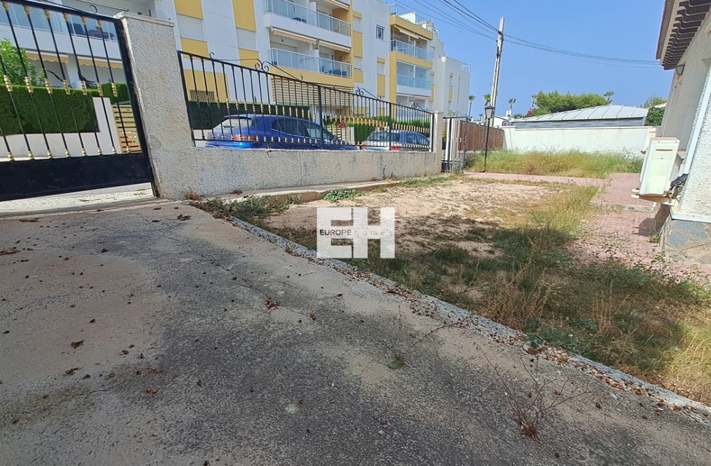 Revente - villa - Villamartin - Costa Blanca