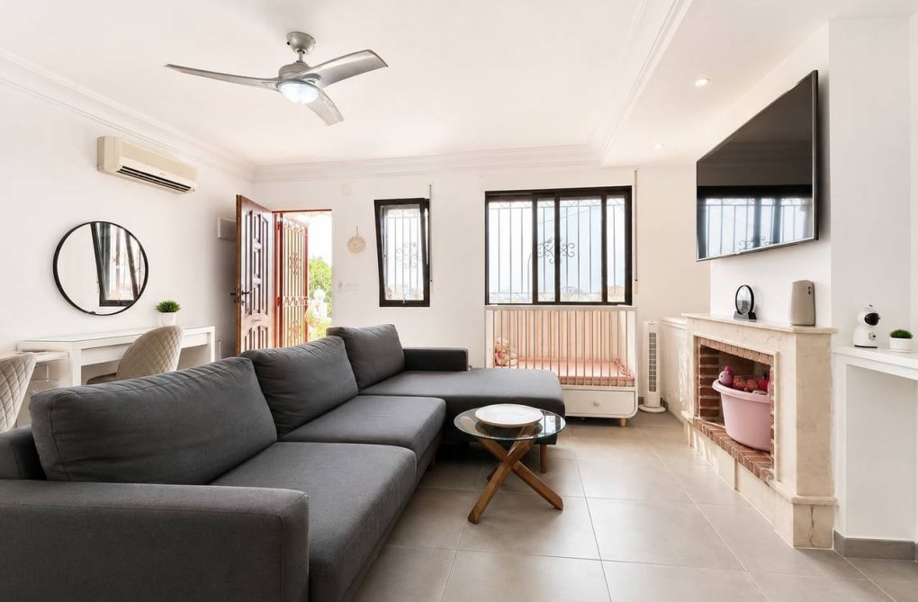 Revente - villa - Villamartin - Costa Blanca