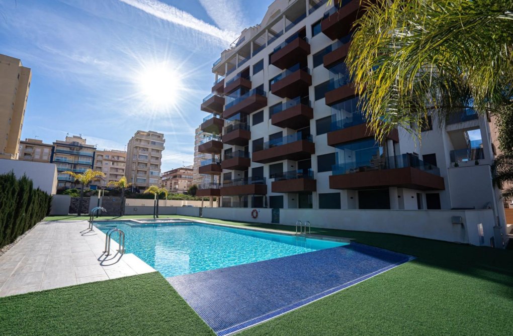 Segunda mano - Apartamento  - Guardamar del Segura - Puerto Deportivo