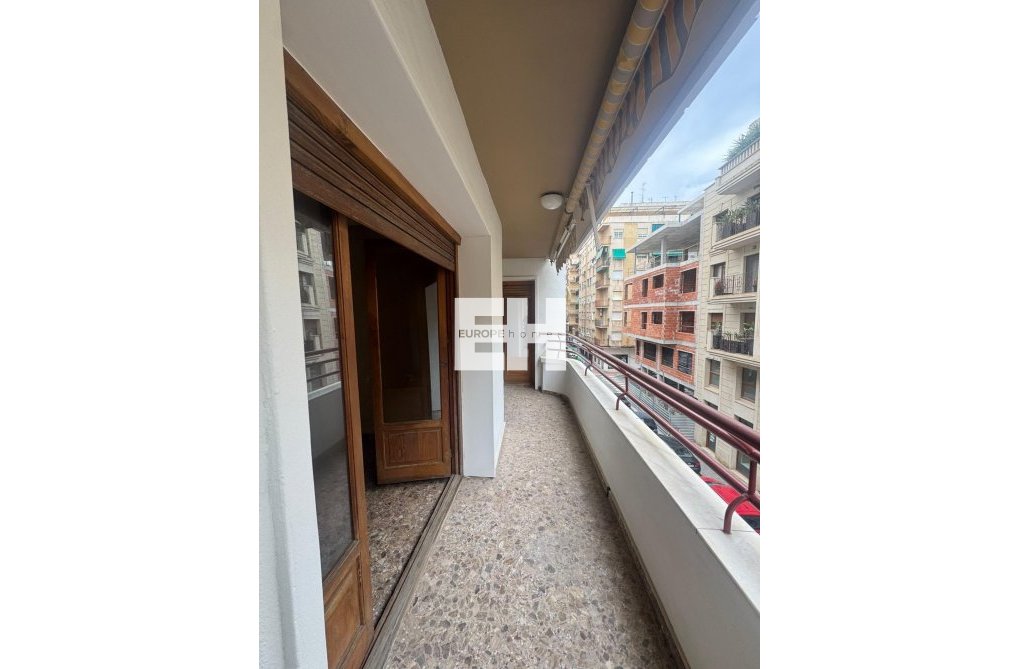 Segunda mano - Apartamento  - Orihuela - Zona Centro