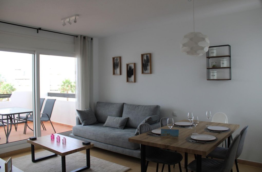 Segunda mano - Apartamento  - Roldan - Inland