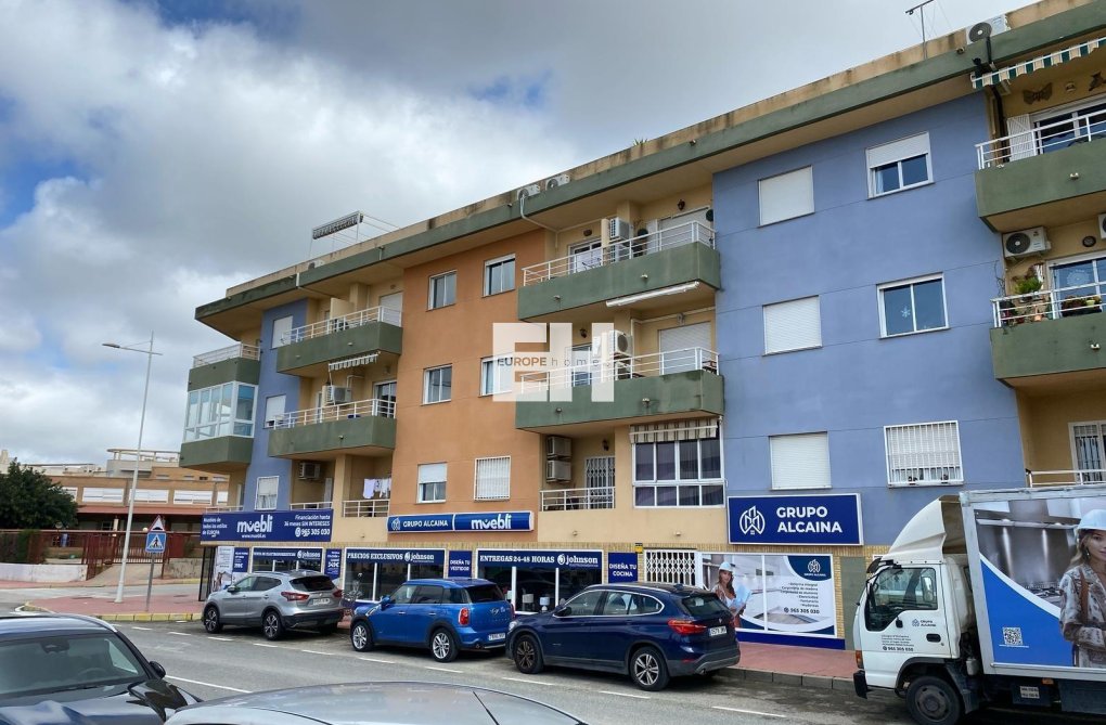 Segunda mano - Apartamento  - San Miguel de Salinas - Pueblo 9