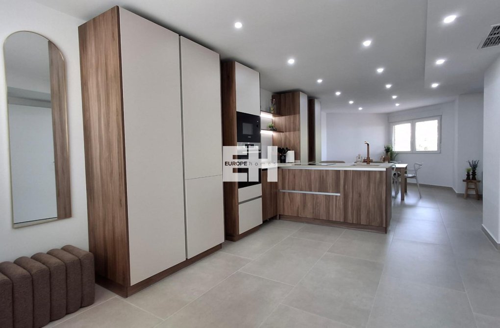 Segunda mano - Apartamento  - Torrevieja - Acequion