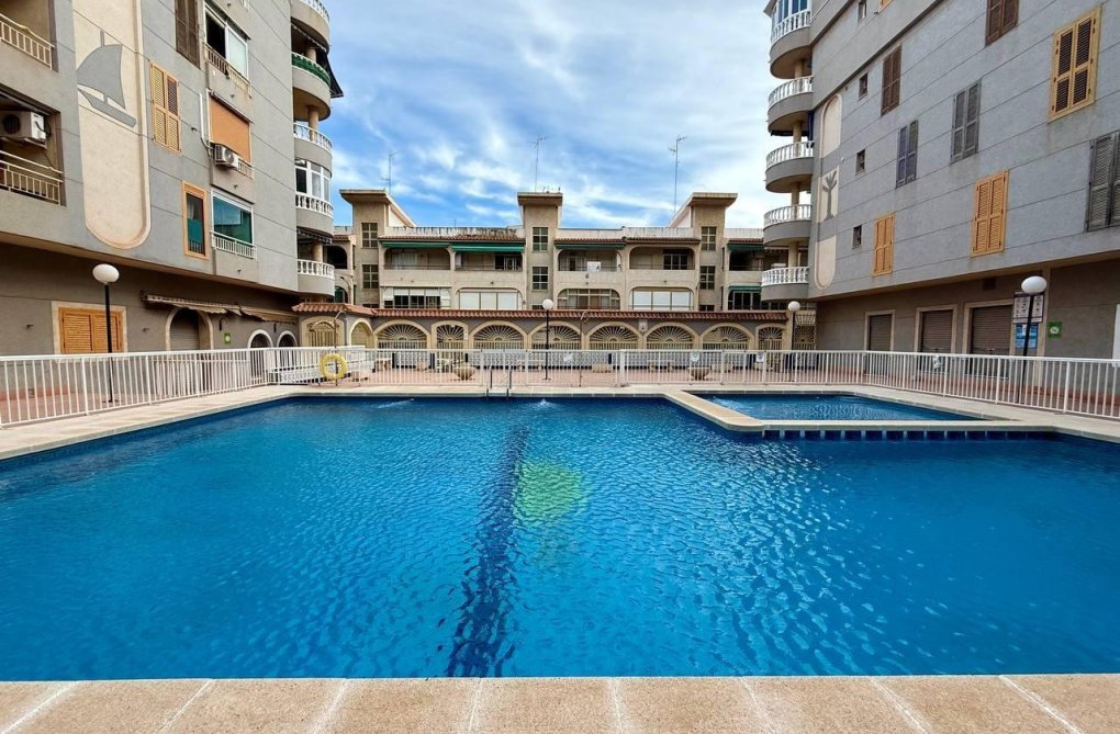 Segunda mano - Apartamento  - Torrevieja - Acequion