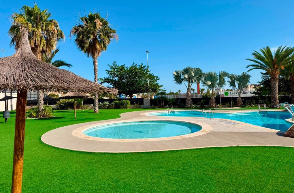 Segunda mano - Apartamento  - Torrevieja - Aguas Nuevas