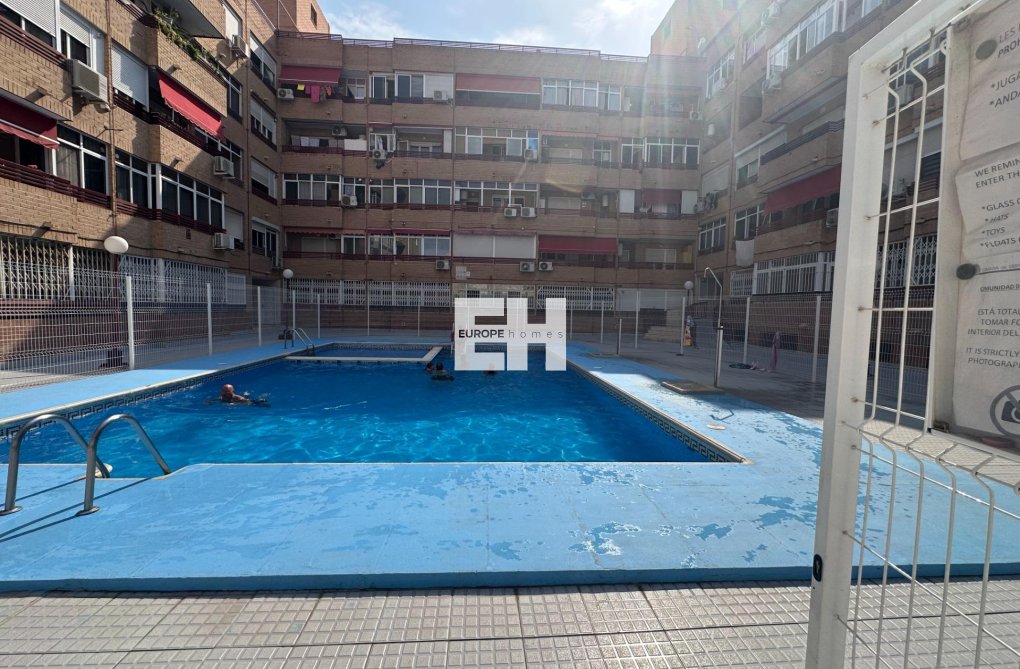 Segunda mano - Apartamento  - Torrevieja - Centro