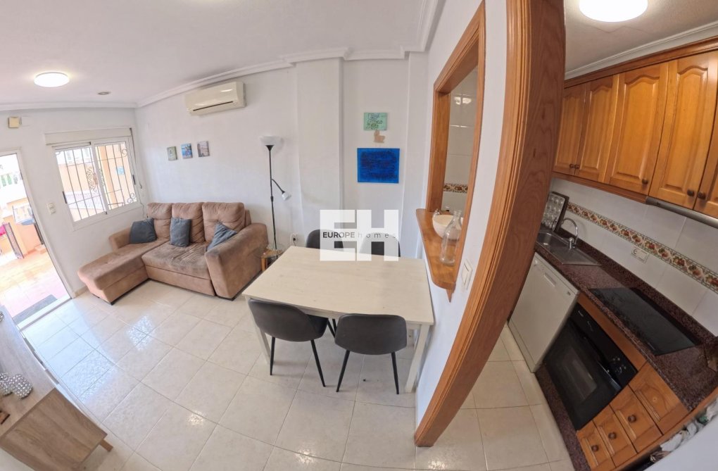 Segunda mano - Apartamento  - Torrevieja - Centro