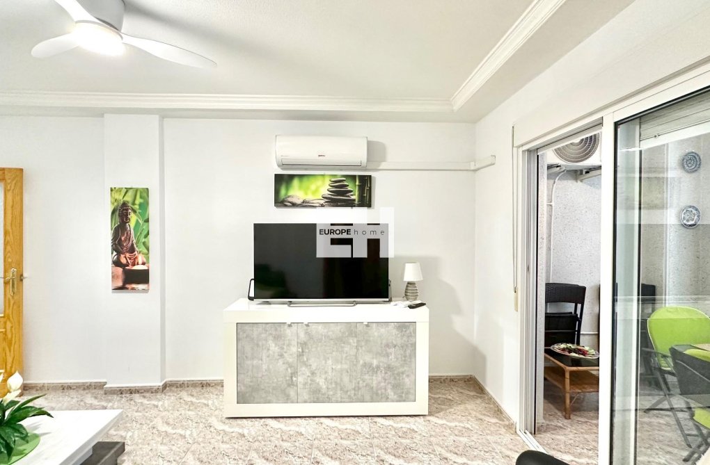 Segunda mano - Apartamento  - Torrevieja - Centro