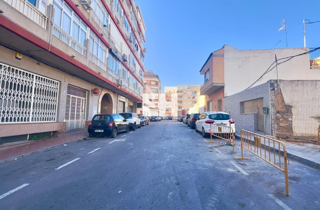 Segunda mano - Apartamento  - Torrevieja - Centro