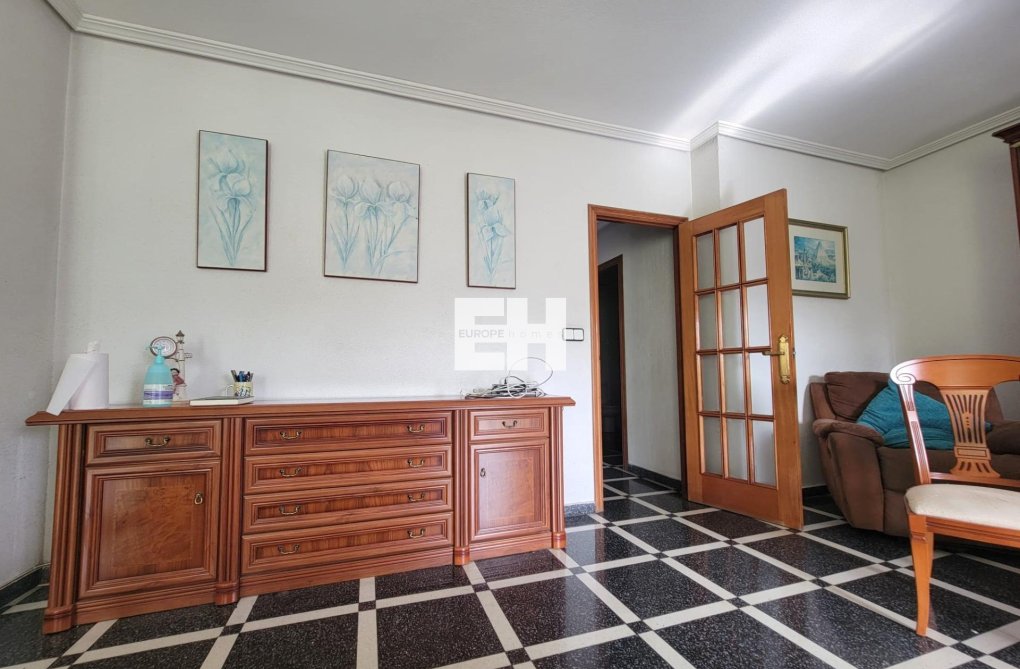 Segunda mano - Apartamento  - Torrevieja - Centro