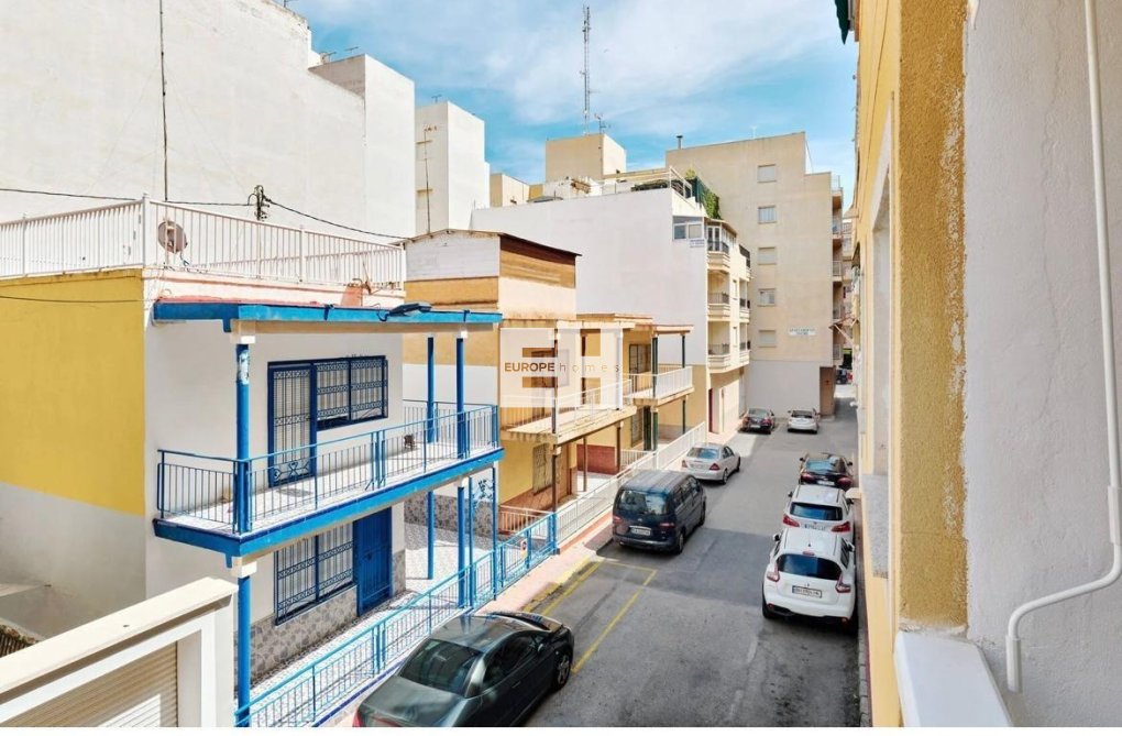 Segunda mano - Apartamento  - Torrevieja - Centro