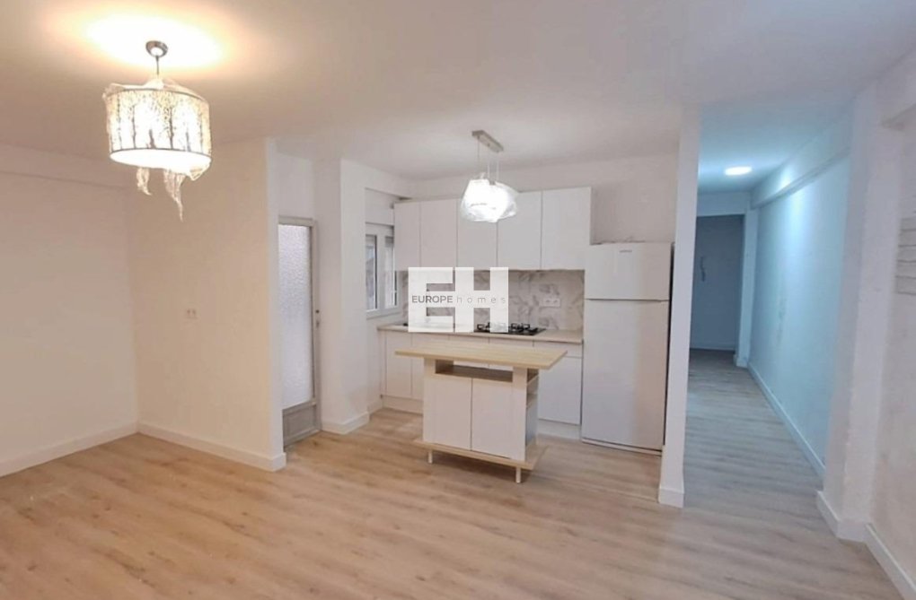 Segunda mano - Apartamento  - Torrevieja - Centro