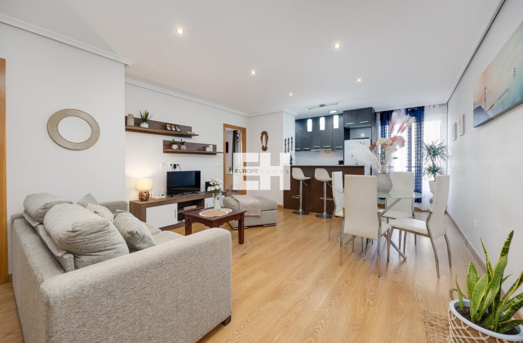 Segunda mano - Apartamento  - Torrevieja - Centro
