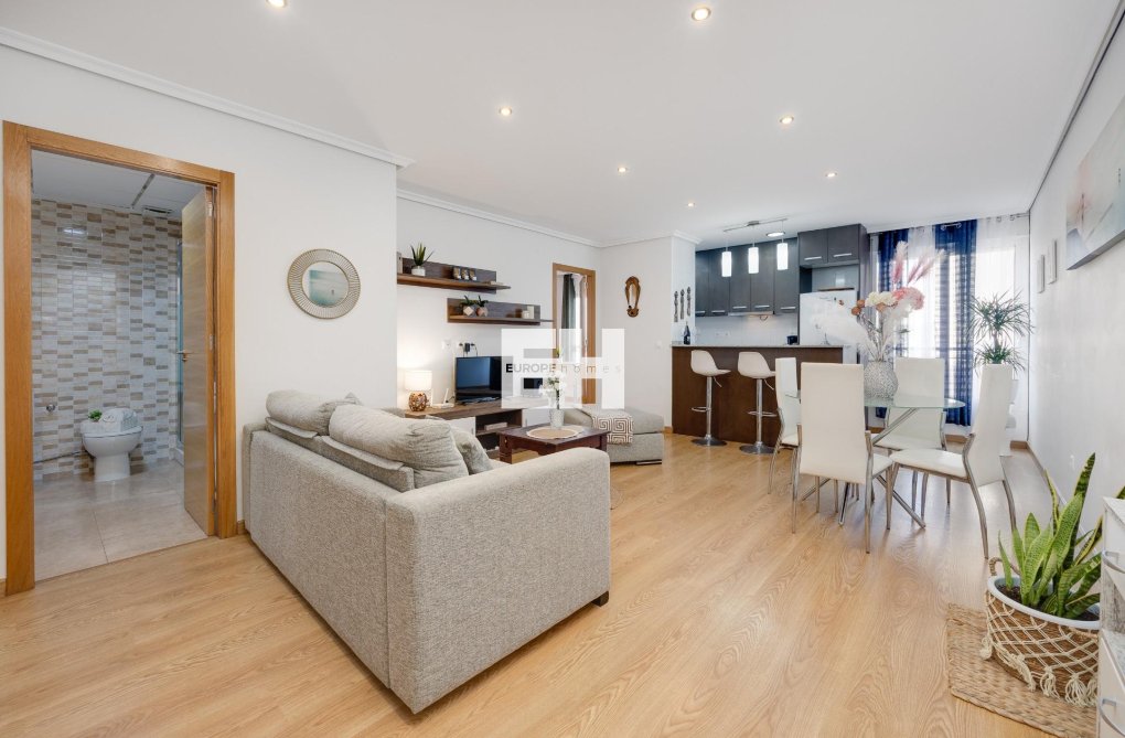 Segunda mano - Apartamento  - Torrevieja - Centro