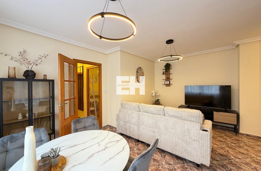 Segunda mano - Apartamento  - Torrevieja - Centro