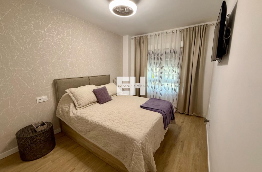 Segunda mano - Apartamento  - Torrevieja - Centro