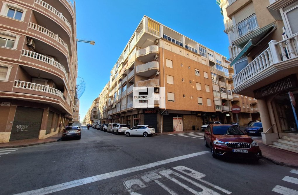 Segunda mano - Apartamento  - Torrevieja - Centro
