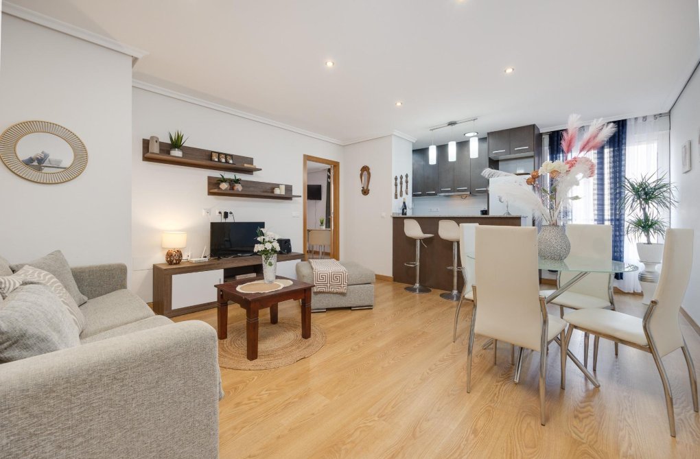 Segunda mano - Apartamento  - Torrevieja - Centro