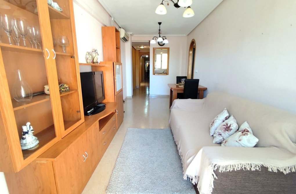 Segunda mano - Apartamento  - Torrevieja - Centro