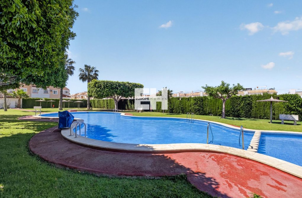 Segunda mano - Apartamento  - Torrevieja - El Limonar