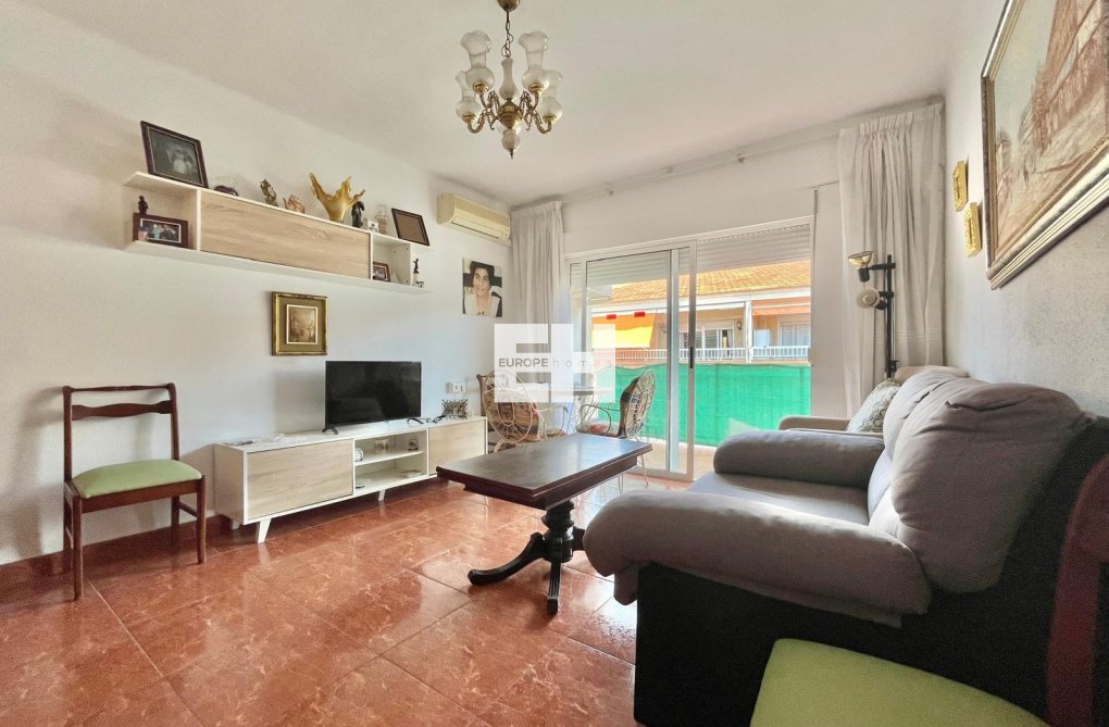 Segunda mano - Apartamento  - Torrevieja - Estacion De Autobuses