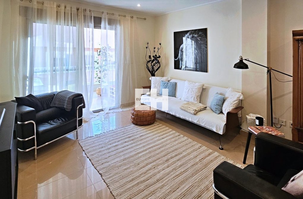 Segunda mano - Apartamento  - Torrevieja - Estacion De Autobuses