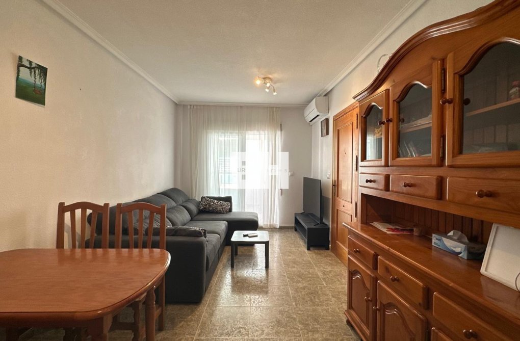 Segunda mano - Apartamento  - Torrevieja - Estacion De Autobuses