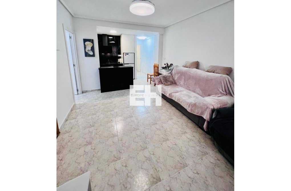 Segunda mano - Apartamento  - Torrevieja - Estacion De Autobuses