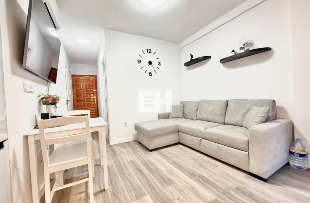 Segunda mano - Apartamento  - Torrevieja - La Mata Pueblo