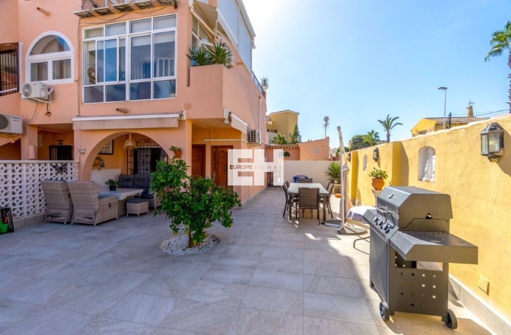 Segunda mano - Apartamento  - Torrevieja - La Rosaleda